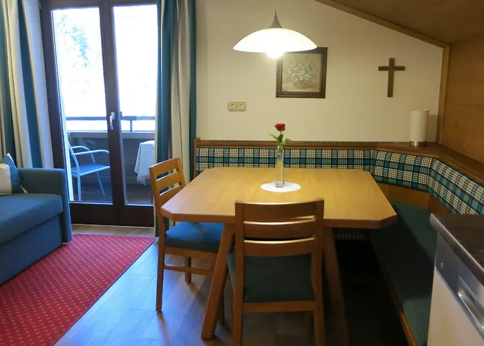 Hinteranger Apartman *