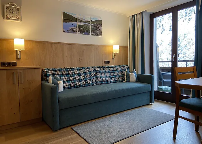 Hinteranger トゥクス