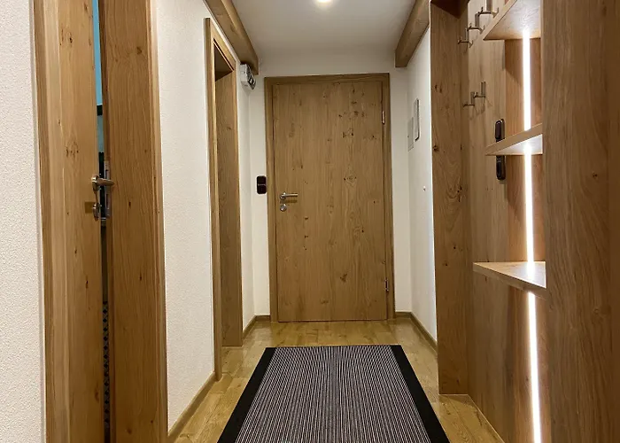 Hinteranger * トゥクス